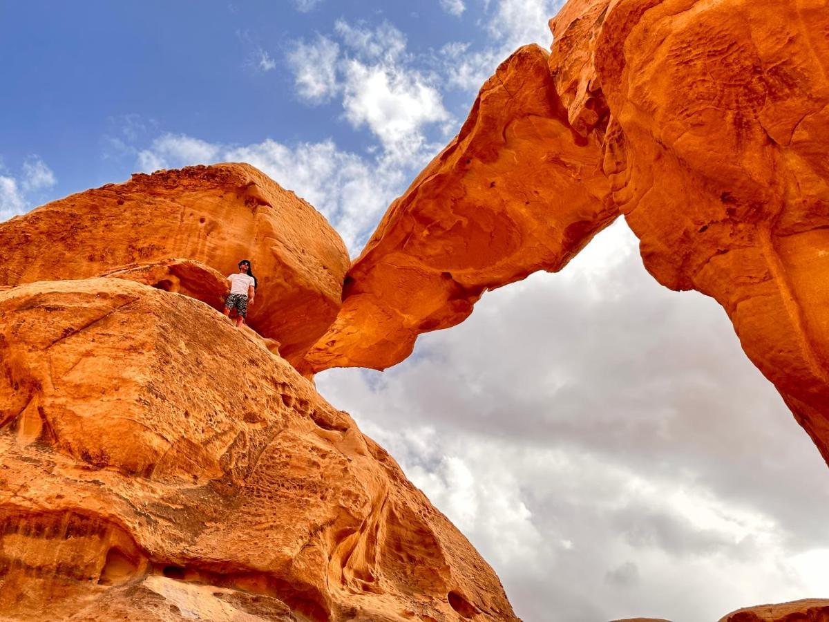 Rum Island Luxury Camp & Bubbles Hotel Wadi Rum Luaran gambar