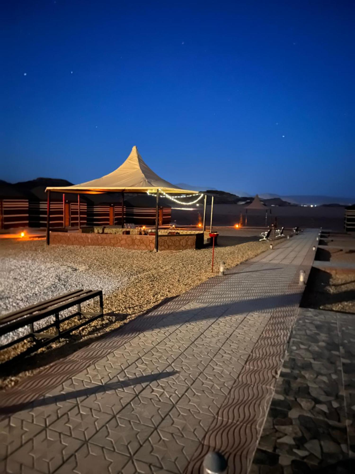 Rum Island Luxury Camp & Bubbles Hotel Wadi Rum Luaran gambar